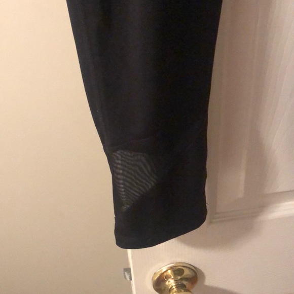 Z by zella black mesh panel high waisted leggings - Picture 3 of 3